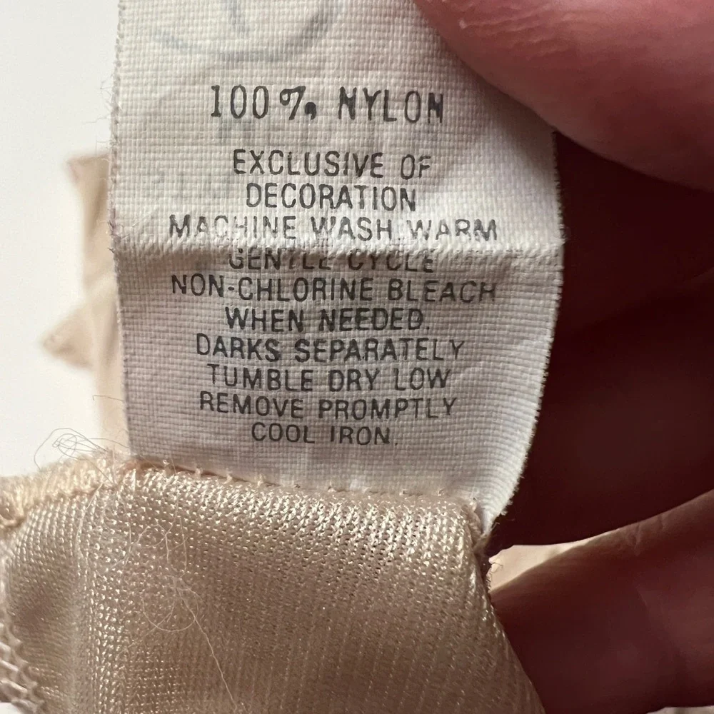 Vintage Deena Beige Cream Feminine Slip with Lace Trim Skirt Made in USA Medium - Picture 5 of 7